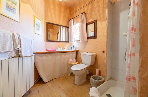 Sauzet Bed & Breakfast | Queen’s Room with Pool and Garden