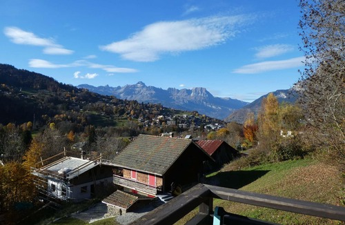Saint-Gervais-les-Bains Apartment | Quiet 3-room apartment, sleeps 6, pets allowed in Saint-Gervais