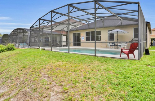 Windwood Bay House | Quiet home with pool & 13 miles to Disney - snowbirds welcome