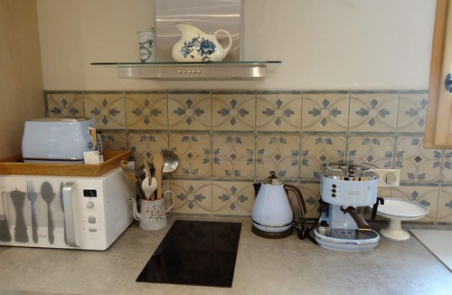 Thones Apartment | Quiet, recent* apartment with garden, close to ski resorts.