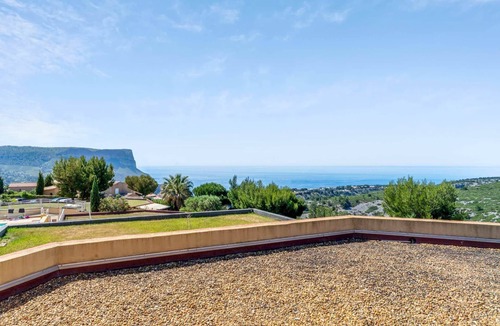 Cassis Apartment | Quiet, Spacious, Ocean View, Pool, and Garage