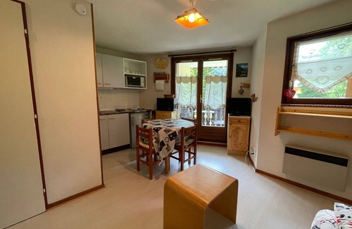 Abondance Apartment | Quiet studio for 4 people with private parking