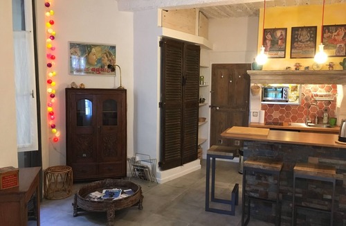 Avignon City Centre Apartment | "Quiet" studio historic center Avignon