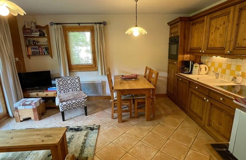 Samoens Apartment | Quiet T3 in Samoëns with Wifi and Parking