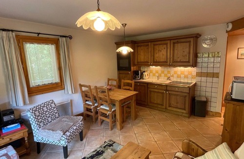 Samoens Apartment | Quiet T3 in Samoëns with Wifi and Parking