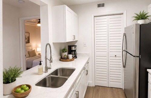 Tampa Palms Apartment | Quiet Tampa 2BR Retreat w/Private Patio