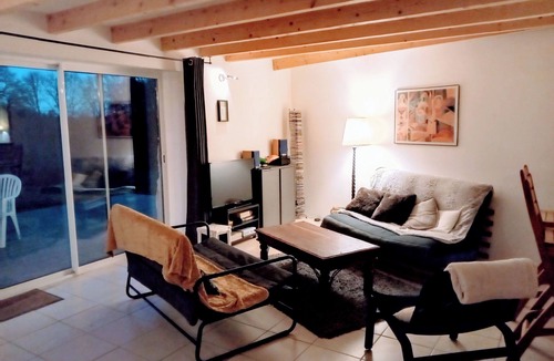 Charensat House | Quiet, very pleasant family home close to the superb Chancelade pond.