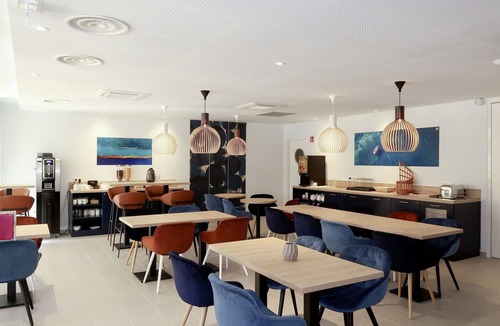 Cavalaire-sur-Mer Apartment | Résidence Odalys Collection Les Canisson by Interhome