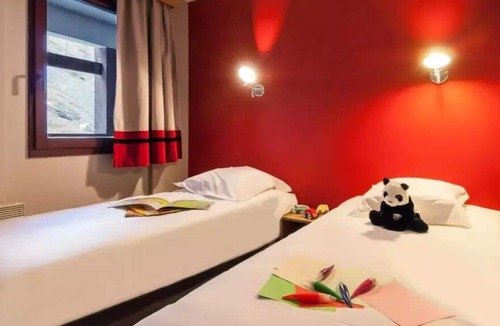 Val-d'Isere Apartment | Résidence Pierre & Vacances Les Balcons de Bellevarde **** - Apartment 6 people - 2 bedrooms - South facing