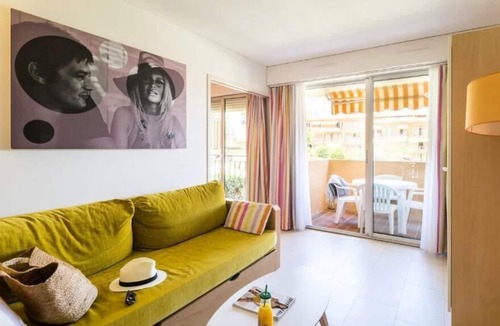 Saint-Tropez Apartment | Résidence Pierre & Vacances Amandine - Maeva Selection - 2 Rooms 6 People Air Conditioned Cabin