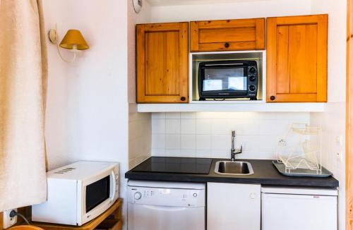 Arc-1800 Apartment | Résidence Ruitor Arc 1800 - Appartement 3 pièces pour 6 personnes avec une jolie vue sur la vallée, proche du télécabine dans le village de Charmettoger à A MAE-1697