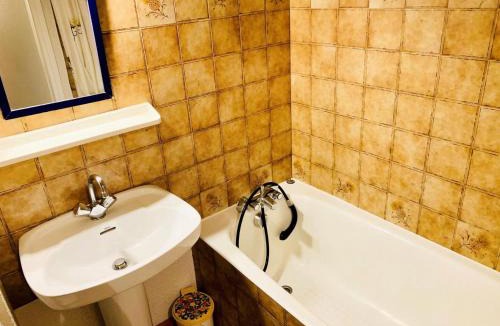 Val-d'Isere Apartment | Résidence Val Coeur Bat A - Appartement 2 pièces 4 personnes agréablement situé à Val d'Isère à 350m du centre du village et à 300m des pistes MAE-3284