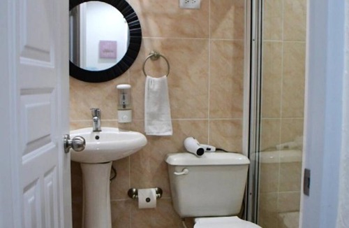 Barrio La Fortaleza Vieja Hotel | R3-COZY 1 BED HOTEL ROOM IN SAMANA WITH POOL