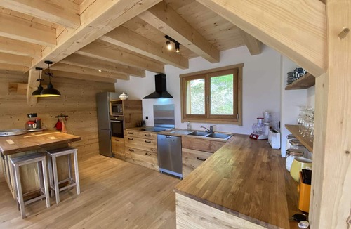 Areches Ski Chalet | Recent chalet for 15 people with wifi and parking in Arêches-Beaufort