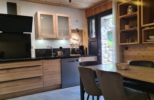 Chorges Cottage | Recently renovated mountain dwelling*, terraces with lake, mountain and forest views.