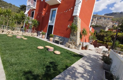 Pellezzano House | Red - Relaxation near Salerno, Pompeii & Amalfi
