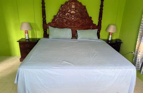 Falmouth House | Reggae Moon Guesthouse