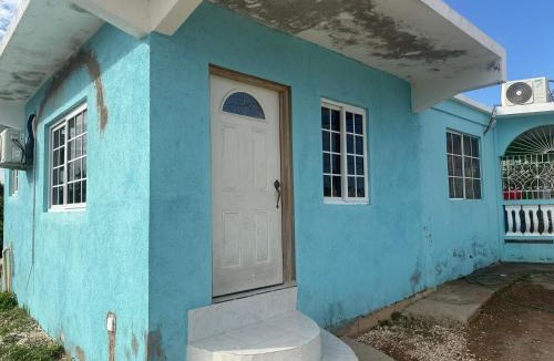 Falmouth House | Reggae Moon Guesthouse