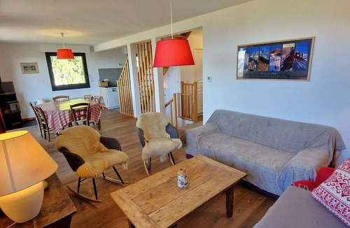 Saint-Michel-de-Chaillol Ski Chalet | Renovated chalet for 9 people with pets allowed, St Michel de Chaillol