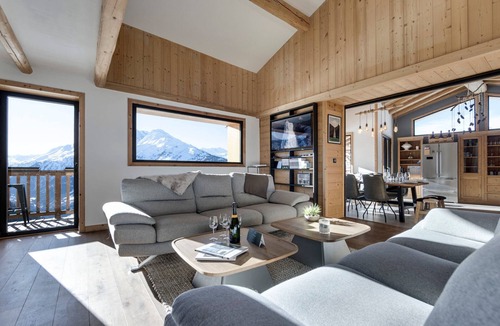 Les Eucherts Ski Chalet | Renovated chalet with wellness area in La Rosière
