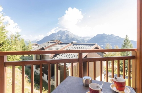 La Rosiere Apartment | Renovated 2-room apartment, 6 people, southwest balcony, La Rosière