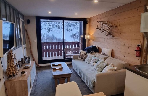 Isola Apartment | Renovated 2-Room Apartment with Balcony in Quiet Hamlet, Near Ski Resorts