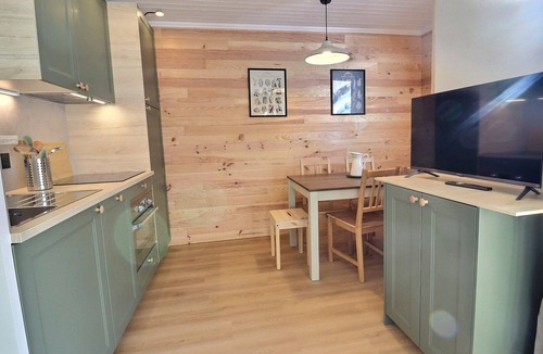 Meribel-Mottaret Apartment | Renovated 2-room cabin apartment, Méribel, pets allowed