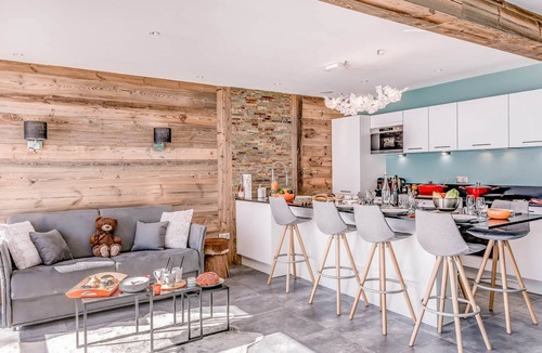 Tignes le Lac Apartment | Renovated 3* Apartment - 6 pax - Balcony, Wifi included