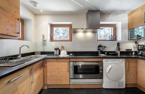 Meribel Ski Chalet | Renovated family chalet with sauna near the slopes