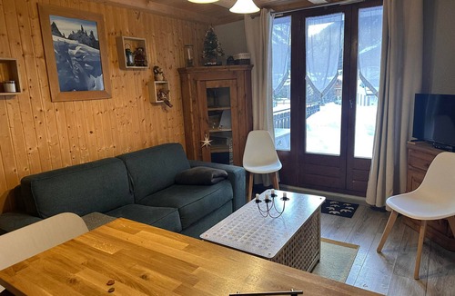 Pralognan-la-Vanoise Apartment | Renovated studio with large sunny terrace