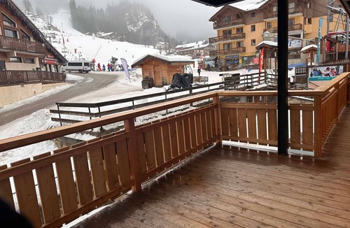 Pralognan-la-Vanoise Apartment | Renovated apartment, private parking, sleeps 6, Pralognan-la-Vanoise