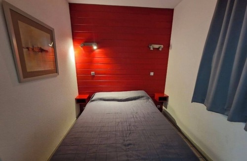 Allevard Apartment | Renovated furnished T2 - Facing the thermal baths - Balcony & swimming pool