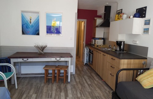 Giens Apartment | Renovated ground-floor apartment