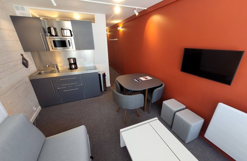 Aime Apartment | Renovated ski-in studio - 4 ppl - Pets allowed