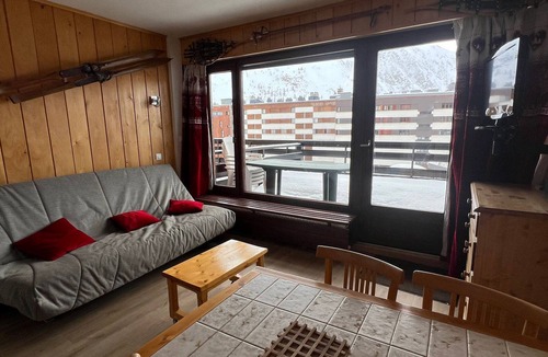 Tignes le Lac Apartment | Renovated Studio for 4 with Sunny Terrace in Tignes