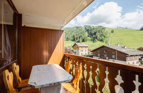 La Clusaz Apartment | Renovated studio near slopes & shops, includes garage