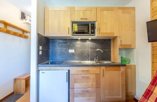 Meribel-Mottaret Apartment | Renovated studio with balcony in Méribel, ideal for skiing