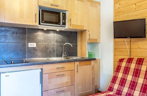 Meribel-Mottaret Apartment | Renovated studio with balcony in Méribel, ideal for skiing