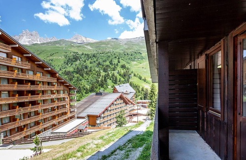 Meribel-Mottaret Apartment | Renovated studio with balcony in Méribel, ideal for skiing