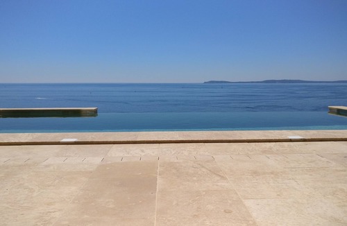 Rayol-Canadel-sur-Mer Villa | Rent 1 or 2 studios (from 2 to 5 P.) in Villa "Soleil Levant" at Rayol Canadel