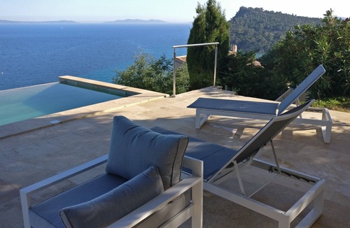 Rayol-Canadel-sur-Mer Villa | Rent 1 or 2 studios (from 2 to 5 P.) in Villa "Soleil Levant" at Rayol Canadel