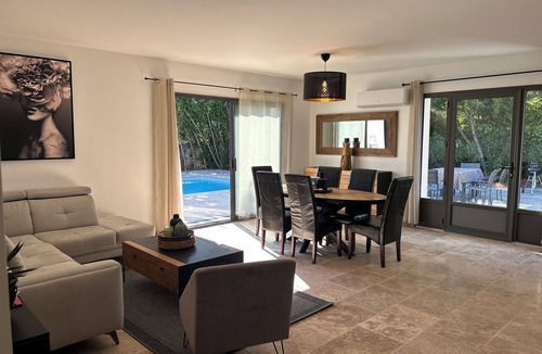Vallon-Pont-d'Arc House | Rental Private Heated Pool 11x4, 5au calme, 5min à pied center vallon