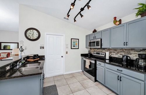 Loughman Villa | Reserve Dream Villa Lake Views with 3 Bedroom 3 Bath, 25mins to Disney