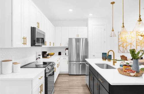 Sandy Ridge House | Reserve today and enjoy Orlando's biggest season!