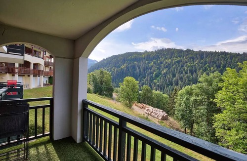 Notre-Dame-de-Bellecombe Apartment | Residence Les Balcons Du Charvin - 2 Rooms for 5 People