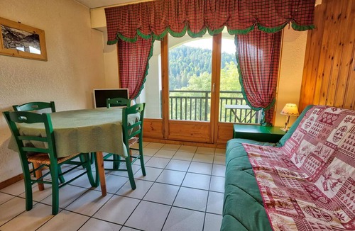 Notre-Dame-de-Bellecombe Apartment | Residence Les Balcons Du Charvin - 2 Rooms for 5 People