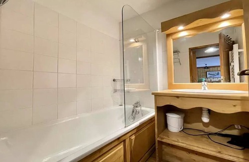 Puy-Saint-Vincent Ski Chalet | Residence Dame Blanche - DBAC24 - DUPLEX APPT IN CHALET - 4 CHAMBRES 10 PERSONS