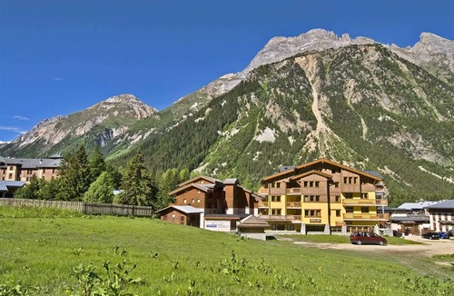 Pralognan-la-Vanoise Apartment | Residence Les Jardins de la Vanoise * - 3 Rooms Coin Montagne 9 People