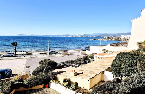 Le Brusc Apartment | Residence Les Charmettes - Full sea view, 10 m sandy beach, Brusc, Terrace.