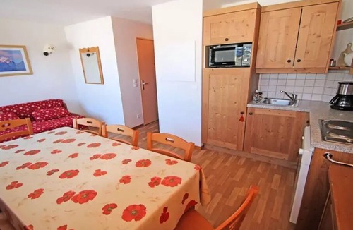 Puy-Saint-Vincent Apartment | Residence Hameau Des Ecrins - HEC112 - APARTMENT 6 PERSONS, SECTOR 1700M